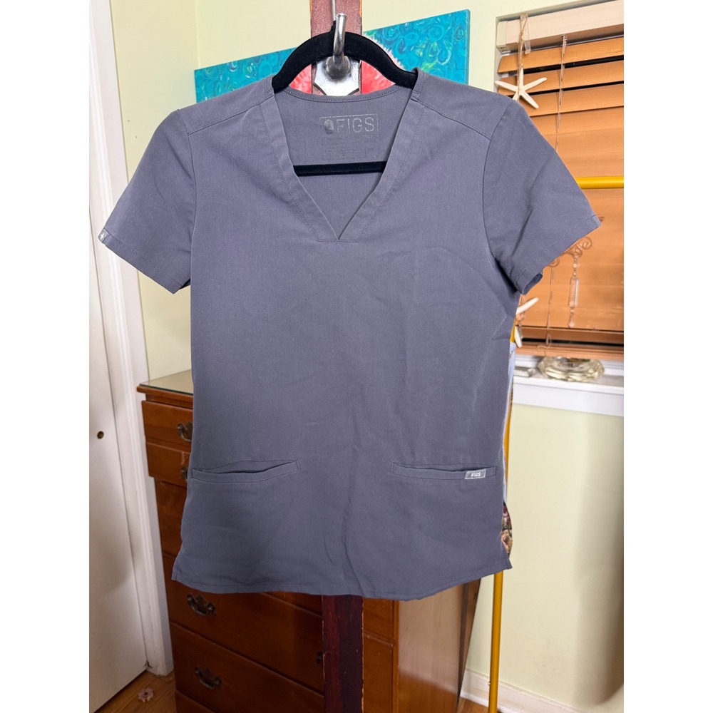 Figs Charcoal Casma Scrub Top